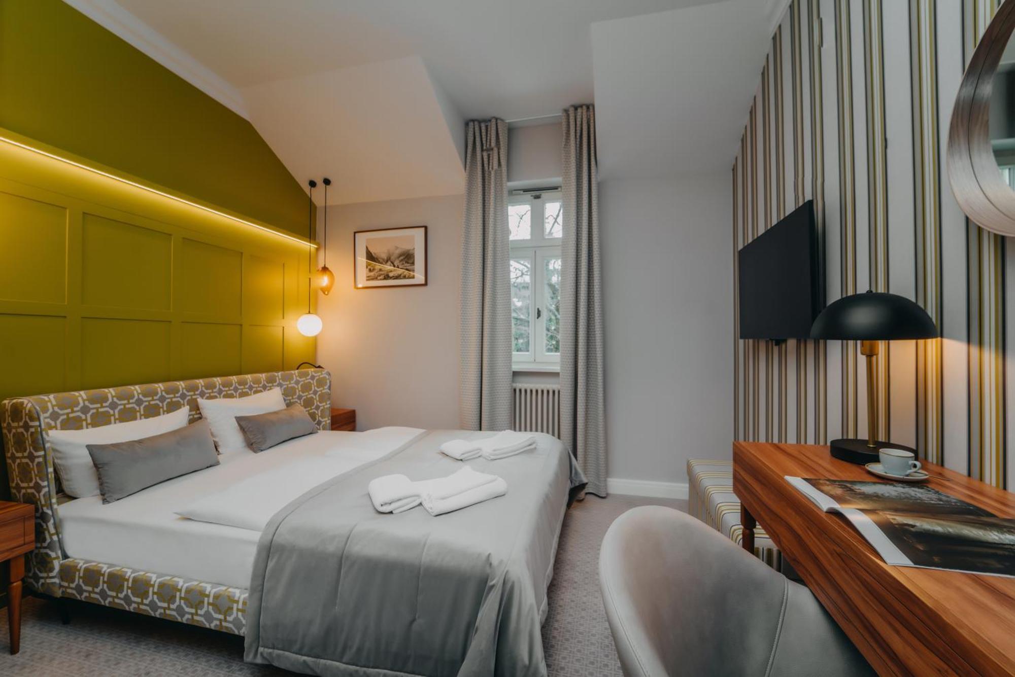 Platinum Adults Apartment ชกลาร์สกา ปอเรมบา ภายนอก รูปภาพ
